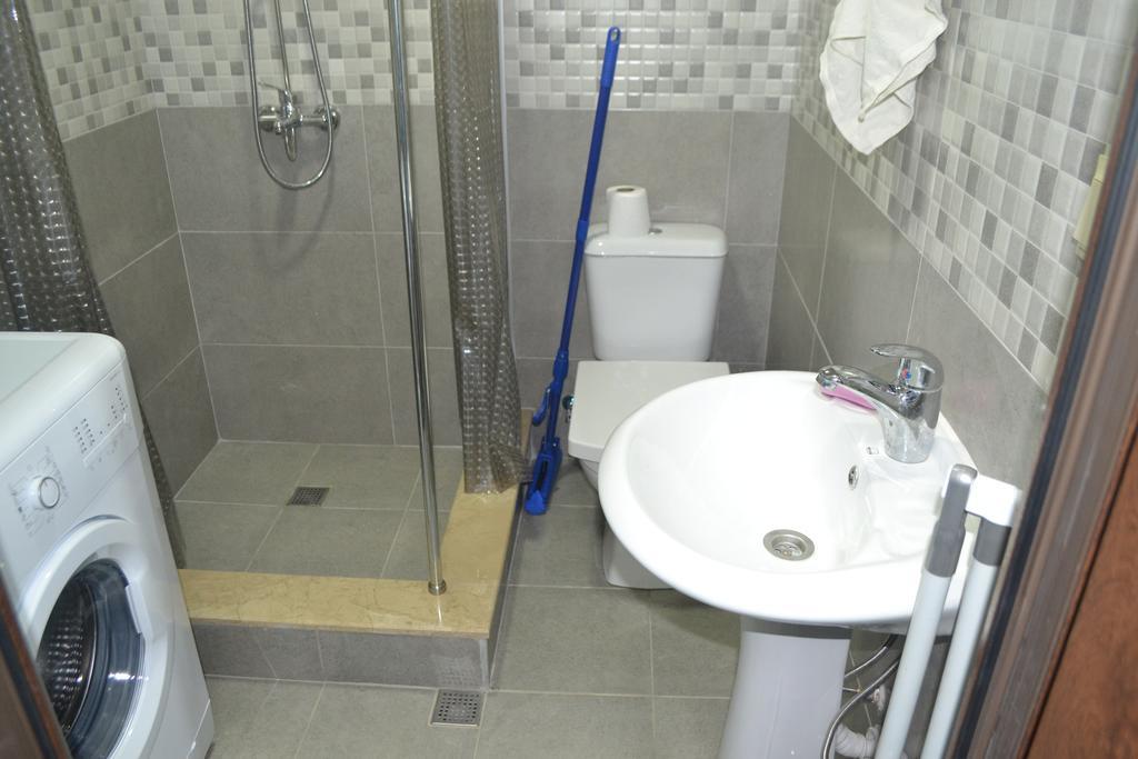 Apartment Mzika บาทูมิ ภายนอก รูปภาพ